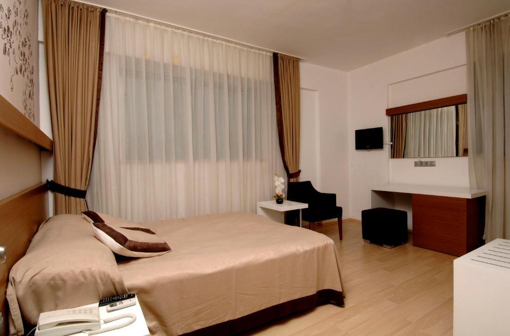 Han Hotel Анталия Стая снимка