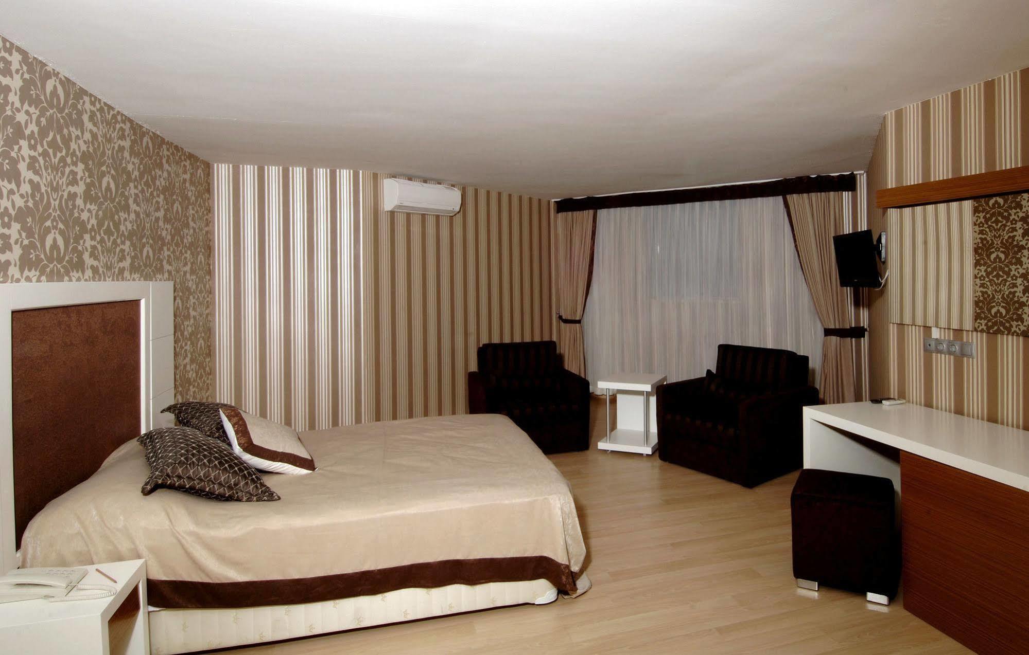 Han Hotel Анталия Екстериор снимка